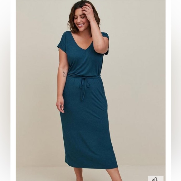 TORRID MIDI SUPER SOFT DOLMAN SLEEVE DRESS NWOTs - Picture 3 of 5